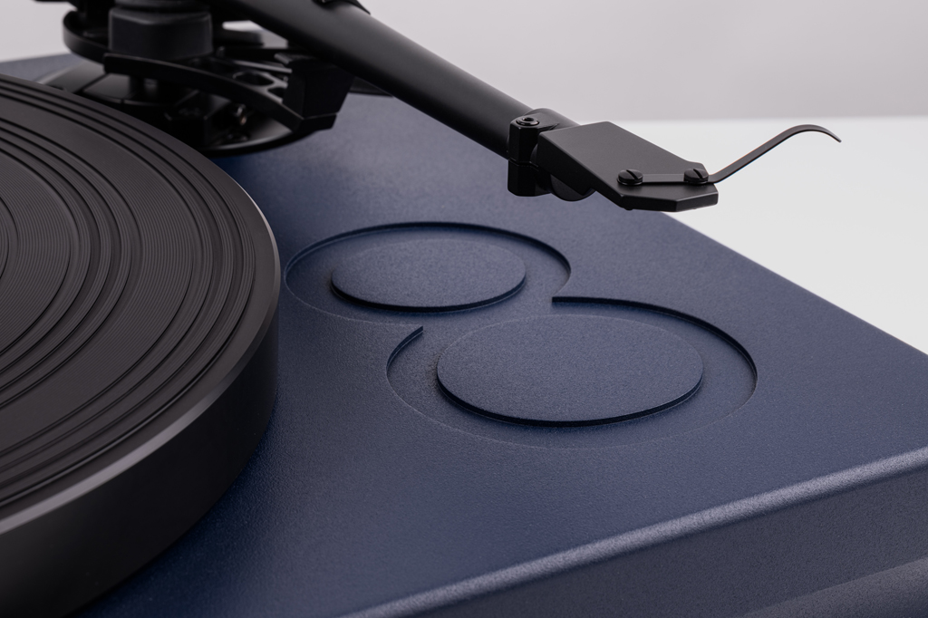 sme model 8 blue 8closeup